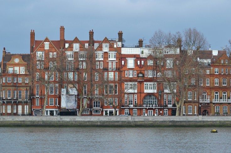 Building on Thames