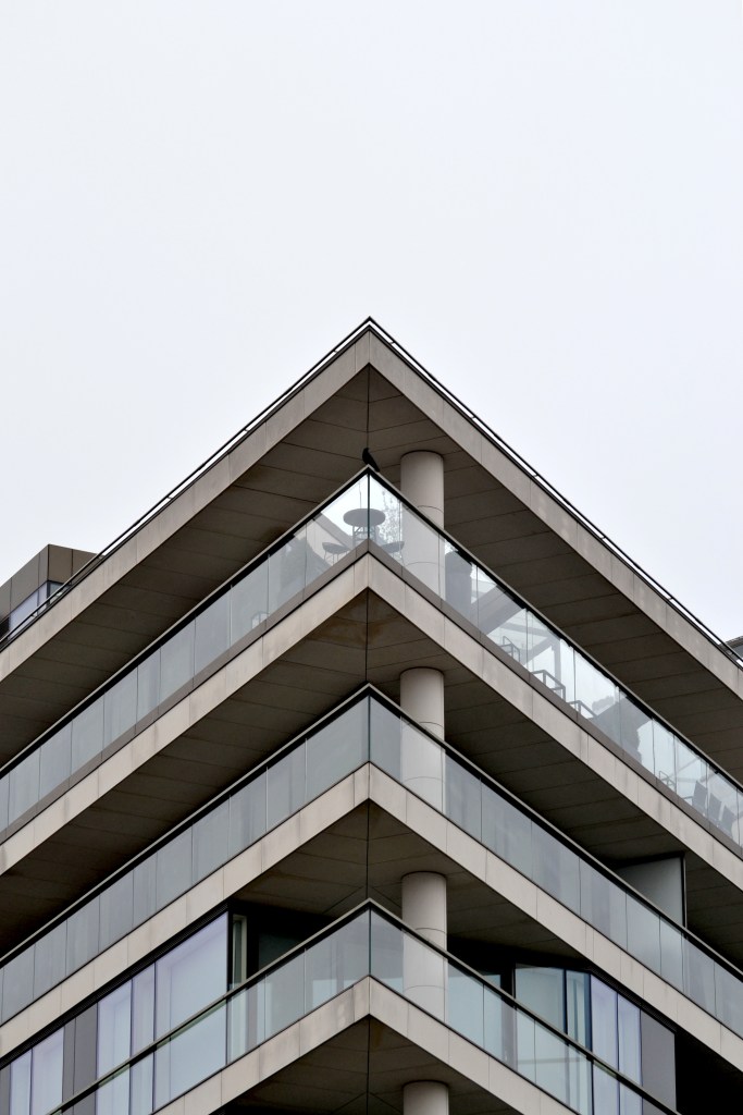 Triangle effect building